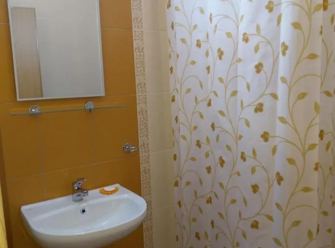 Lyudiev Apartamento *